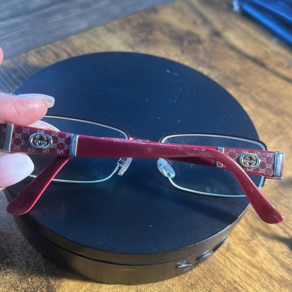 Gucci Glasses - Picture 2 of 7